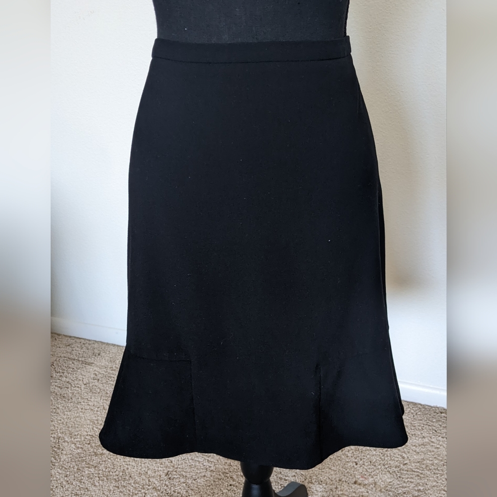 The Limited Black Skirt, size 6